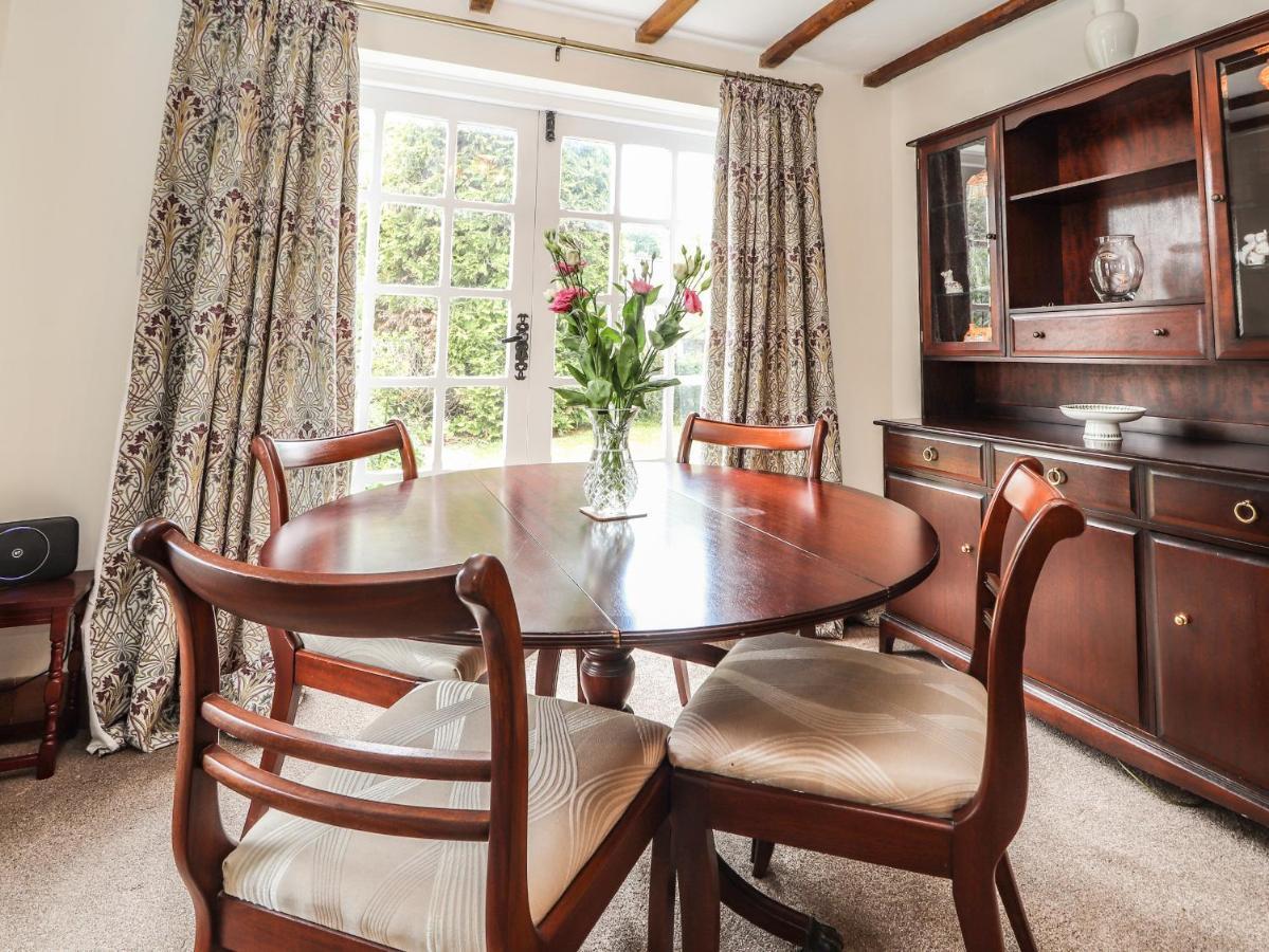 Springfield Cottage Рексем Екстер'єр фото
